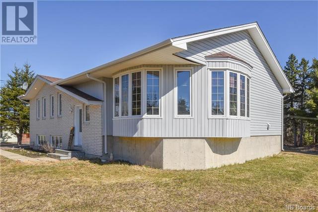 4350 Principale Street, House detached with 2 bedrooms, 2 bathrooms and null parking in Tracadie NB | Image 5