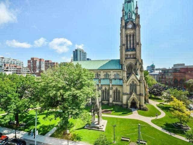 906 - 92 King St E, Condo with 2 bedrooms, 2 bathrooms and null parking in Toronto ON | Image 4