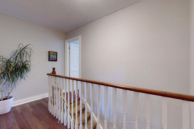 7 Baywell Cres, House semidetached with 3 bedrooms, 2 bathrooms and 3 parking in Aurora ON | Image 5