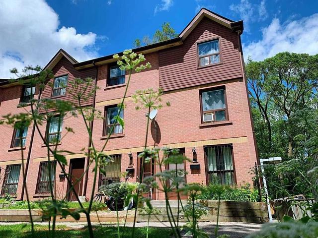 35 - 275 Broadview Ave, Townhouse with 4 bedrooms, 2 bathrooms and 1 parking in Toronto ON | Image 11