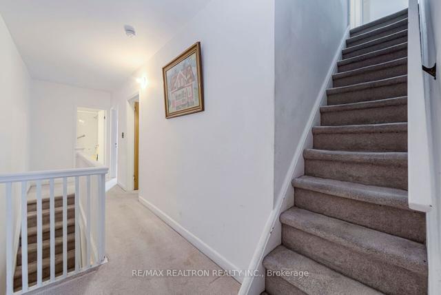 554 Christie St, House semidetached with 5 bedrooms, 2 bathrooms and 0 parking in Toronto ON | Image 19