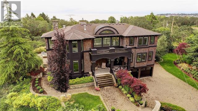2990 Beach Dr, House detached with 4 bedrooms, 4 bathrooms and 6 parking in Oak Bay BC | Image 8