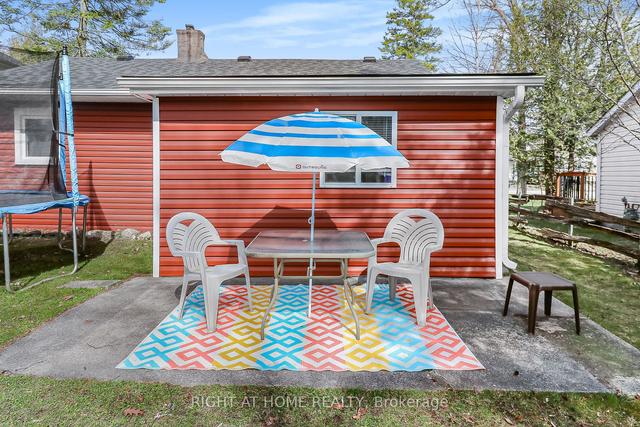 12 47th St S, House detached with 2 bedrooms, 1 bathrooms and 4 parking in Wasaga Beach ON | Image 8