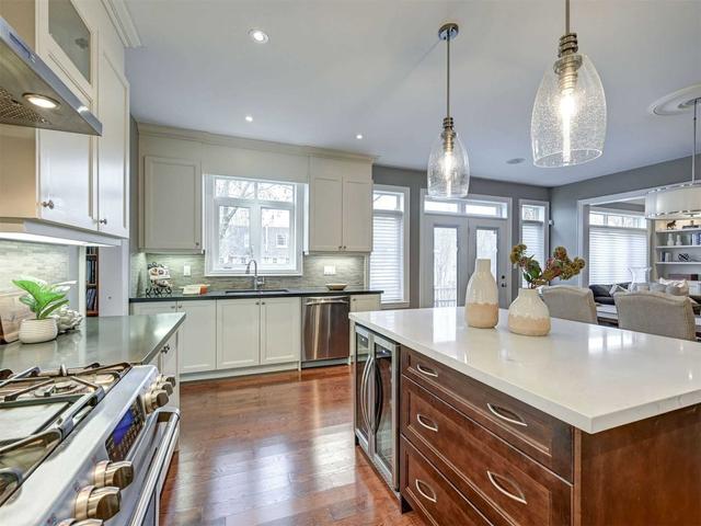 19 Elm St, House detached with 4 bedrooms, 5 bathrooms and 8 parking in Markham ON | Image 11