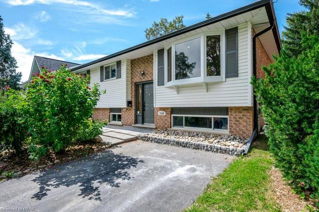 2540 Farmcrest Avenue, House detached with 3 bedrooms, 1 bathrooms and 2 parking in Peterborough ON | Image 1