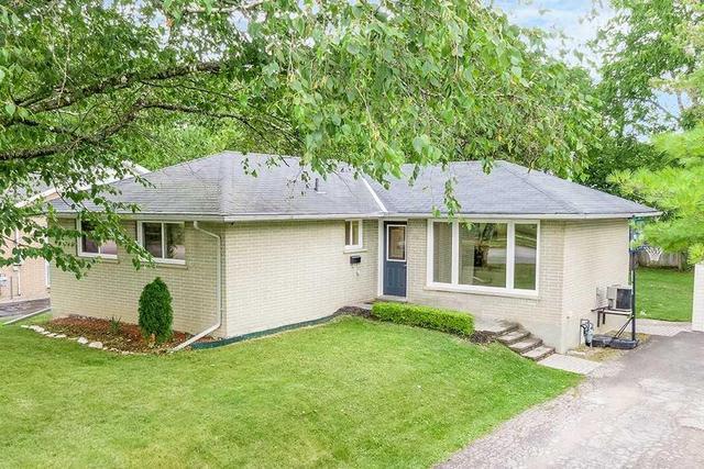 88 Rose St, House detached with 3 bedrooms, 2 bathrooms and 3 parking in Barrie ON | Image 1