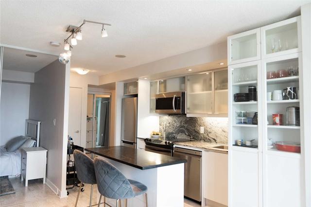 3311 - 25 Telegram Mews, Condo with 2 bedrooms, 2 bathrooms and 1 parking in Toronto ON | Image 11