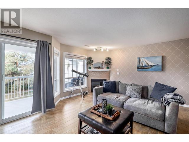 204 - 2350 Stillingfleet Road, House attached with 2 bedrooms, 2 bathrooms and 1 parking in Kelowna BC | Image 4