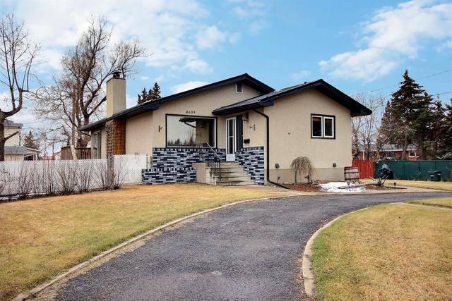 4609 52 Street, House detached with 6 bedrooms, 2 bathrooms and 6 parking in Olds AB | Image 1