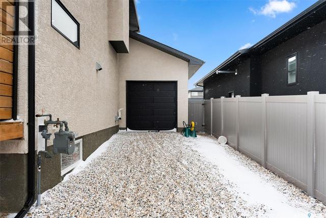 114 Vestor Drive, House detached with 3 bedrooms, 3 bathrooms and null parking in Pilot Butte SK | Image 36