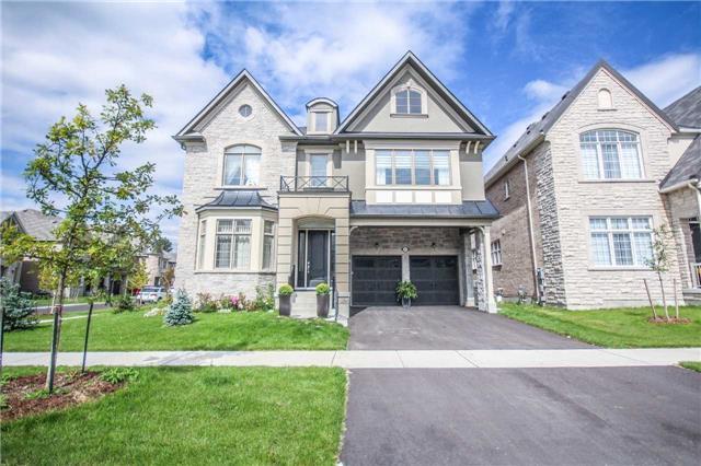 22 Forest Grove Crt, House detached with 4 bedrooms, 4 bathrooms and 2 parking in Aurora ON | Image 1