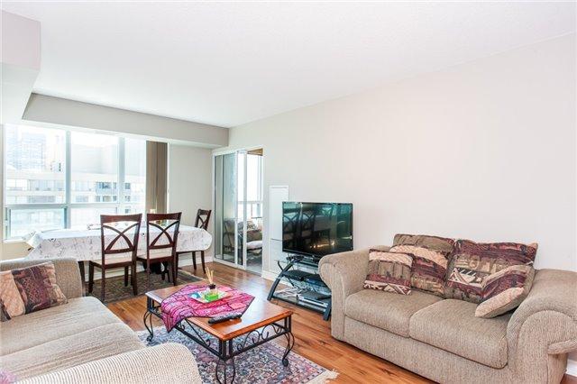 2010 - 335 Rathburn Rd W, Condo with 2 bedrooms, 2 bathrooms and 1 parking in Mississauga ON | Image 4