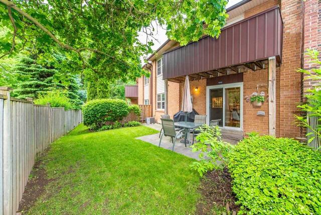 9 - 2120 Rathburn Rd E, Townhouse with 3 bedrooms, 4 bathrooms and 2 parking in Mississauga ON | Image 3