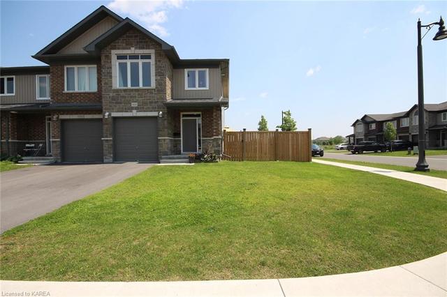 1430 Monarch Drive, House attached with 3 bedrooms, 2 bathrooms and 3 parking in Kingston ON | Image 1