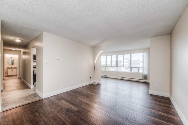 706 - 65 Highland Cres, Condo with 2 bedrooms, 1 bathrooms and 1 parking in Kitchener ON | Image 8