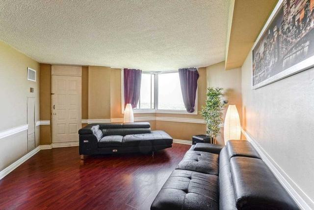 1110 - 238 Albion Rd, Condo with 3 bedrooms, 2 bathrooms and 1 parking in Toronto ON | Image 9
