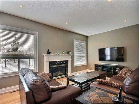 80 Lio Ave, House detached with 4 bedrooms, 4 bathrooms and 4 parking in Vaughan ON | Image 2