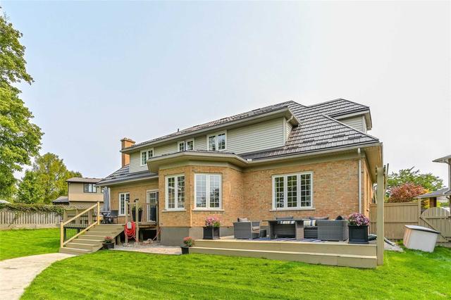 11 Gryphon Pl, House detached with 4 bedrooms, 4 bathrooms and 8 parking in Guelph ON | Image 29