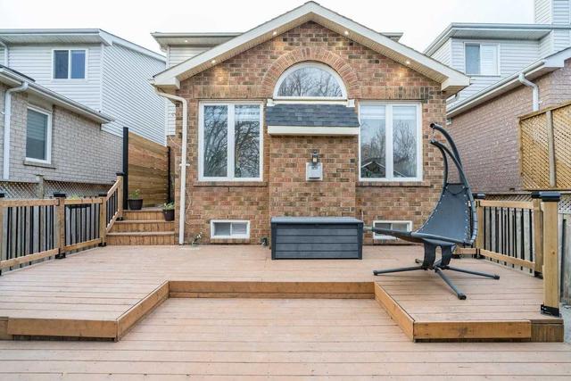 26 Townley Cres, House detached with 4 bedrooms, 4 bathrooms and 6 parking in Brampton ON | Image 20