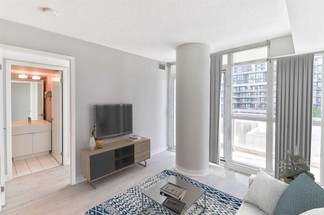 557 - 10 Capreol Crt, Condo with 1 bedrooms, 2 bathrooms and 1 parking in Toronto ON | Image 6
