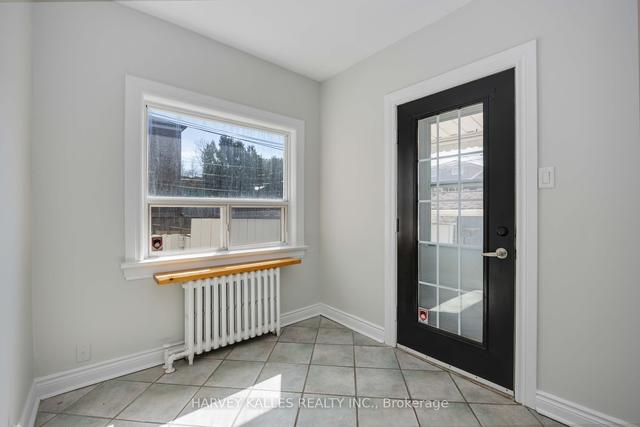 460 Northcliffe Blvd, House detached with 2 bedrooms, 2 bathrooms and 3 parking in Toronto ON | Image 8