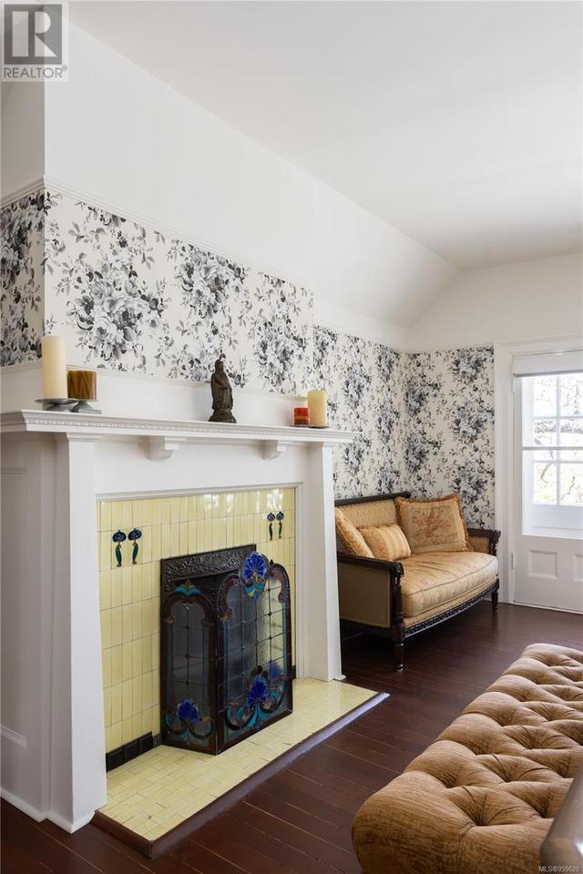 Fireplace in primary | Image 26