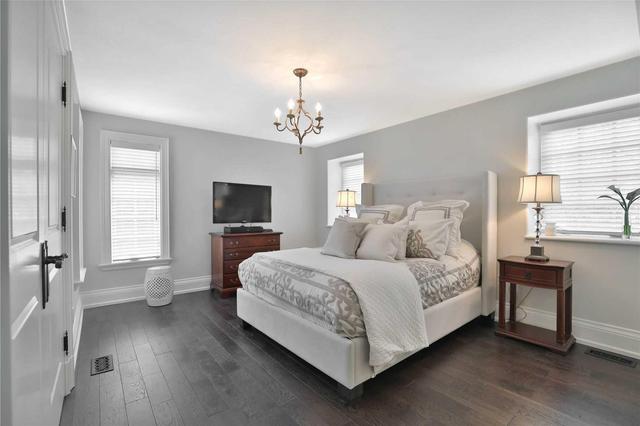288 Gloucester Ave, House detached with 4 bedrooms, 5 bathrooms and 8 parking in Oakville ON | Image 29