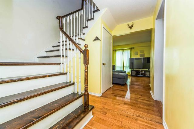 68 Wickstead Crt, Townhouse with 2 bedrooms, 4 bathrooms and 2 parking in Brampton ON | Image 27