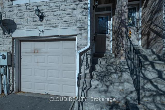 24 Shining Star Cres, Townhouse with 3 bedrooms, 4 bathrooms and 2 parking in Toronto ON | Image 23