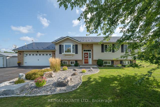3106 Shannonville Rd, House detached with 3 bedrooms, 2 bathrooms and 10 parking in Tyendinaga ON | Image 1