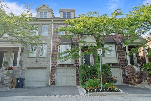 th5 - 342 Park Lawn Rd, House attached with 3 bedrooms, 3 bathrooms and 2 parking in Toronto ON | Image 1