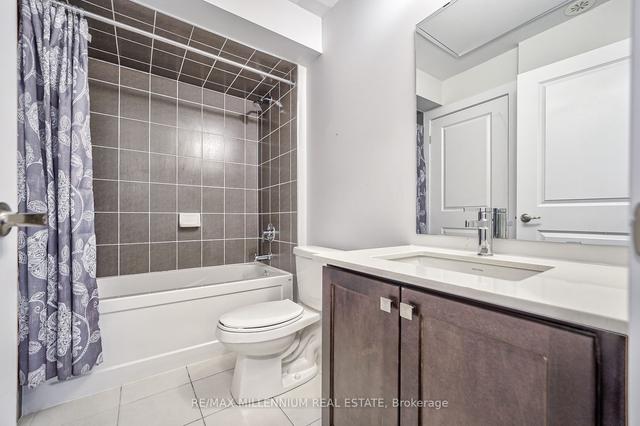 l114 - 9560 Islington Ave, Townhouse with 2 bedrooms, 3 bathrooms and 1 parking in Vaughan ON | Image 2