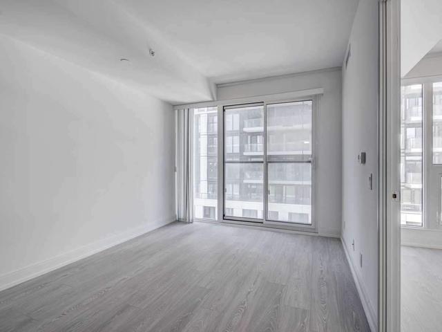 1002 - 181 Dundas St E, Condo with 1 bedrooms, 1 bathrooms and 0 parking in Toronto ON | Image 3