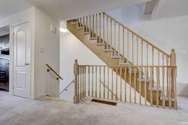2438 Rosedrop Path, House attached with 4 bedrooms, 3 bathrooms and 1 parking in Oshawa ON | Image 5