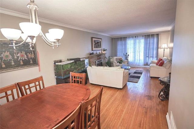 4396 Lawrence Ave E, House detached with 3 bedrooms, 3 bathrooms and 6 parking in Toronto ON | Image 6