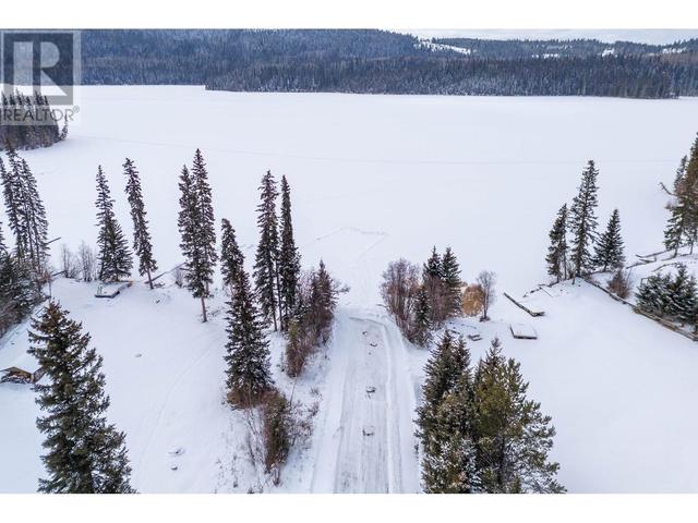 7527 Mccarthy Road, House detached with 3 bedrooms, 3 bathrooms and null parking in Cariboo L BC | Image 2