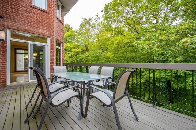 77 Clarinda Dr, House detached with 4 bedrooms, 5 bathrooms and 2 parking in Toronto ON | Image 4