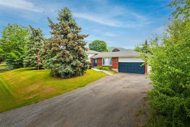31 Burgess Cres, House detached with 3 bedrooms, 2 bathrooms and 6 parking in Hamilton TP ON | Image 11