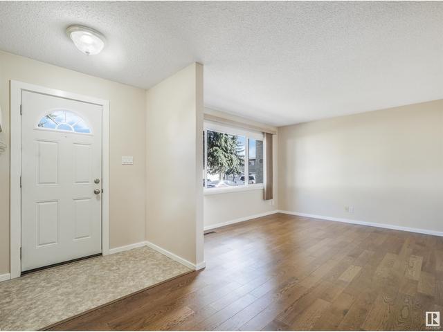 5126 106a St Nw, House attached with 3 bedrooms, 1 bathrooms and null parking in Edmonton AB | Image 19