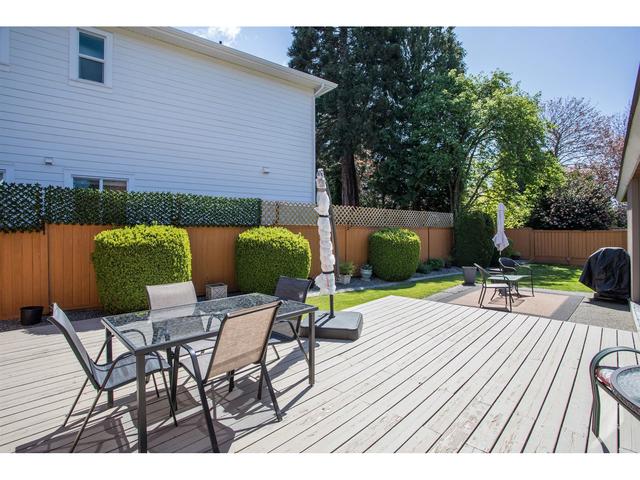1840 140a Street, House detached with 3 bedrooms, 2 bathrooms and 4 parking in Surrey BC | Image 33