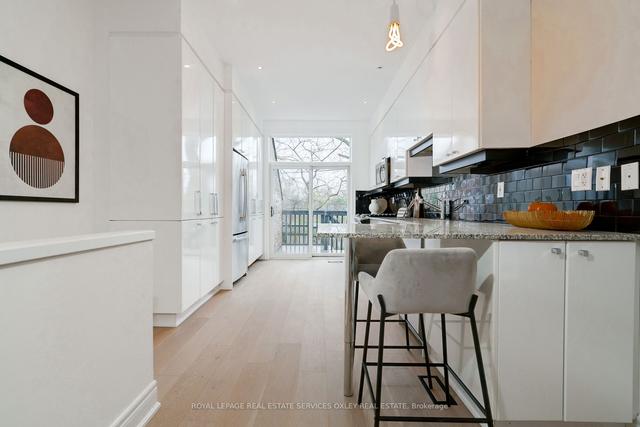 121 Cottingham St, House semidetached with 4 bedrooms, 4 bathrooms and 1 parking in Toronto ON | Image 25