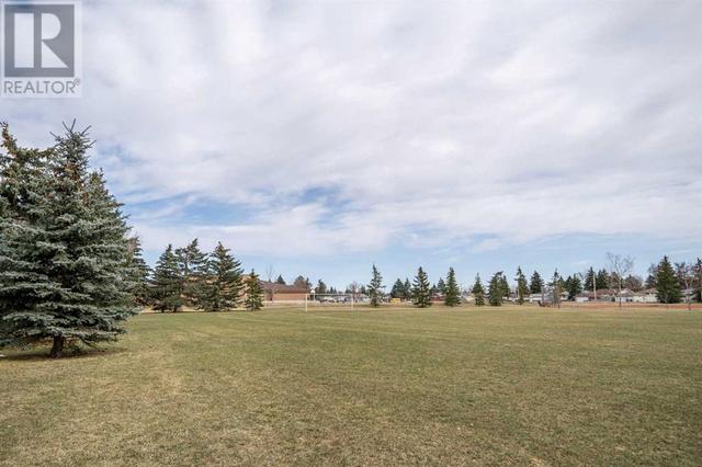 2727 Dovely Park Se, House attached with 2 bedrooms, 1 bathrooms and 2 parking in Calgary AB | Image 10