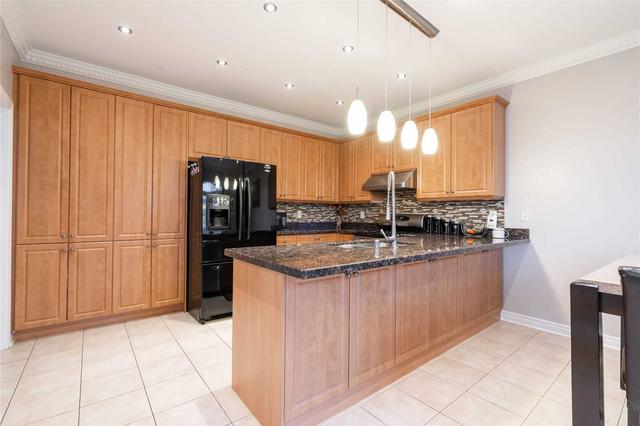 2 Blazing Star Dr, House detached with 4 bedrooms, 6 bathrooms and 6 parking in Brampton ON | Image 10