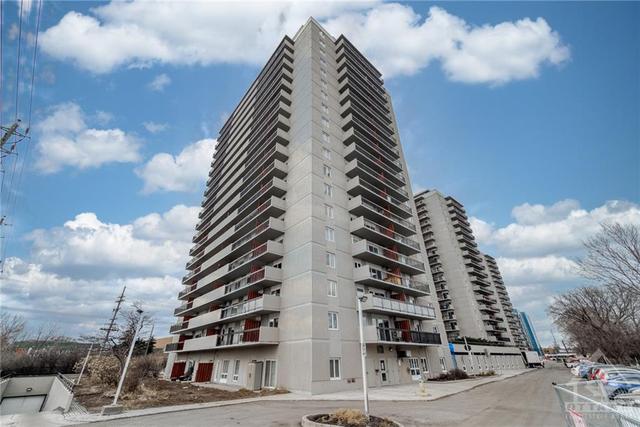 1706 - 158 Mcarthur Avenue, Condo with 2 bedrooms, 1 bathrooms and 1 parking in Ottawa ON | Image 1