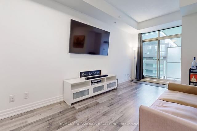 621w - 565 Wilson Ave, Condo with 1 bedrooms, 2 bathrooms and 1 parking in Toronto ON | Image 2