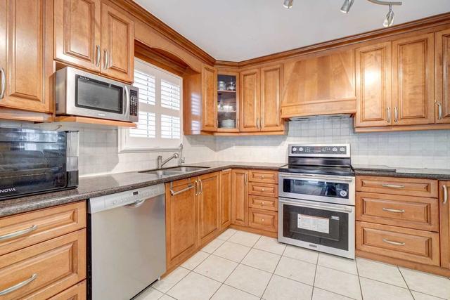 5397 Middlebury Dr, House detached with 3 bedrooms, 4 bathrooms and 6 parking in Mississauga ON | Image 4