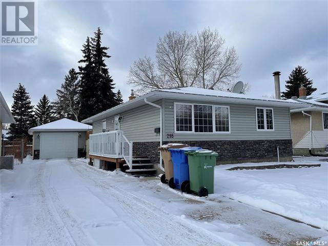 218 Upland Drive, House detached with 3 bedrooms, 2 bathrooms and null parking in Regina SK | Image 1