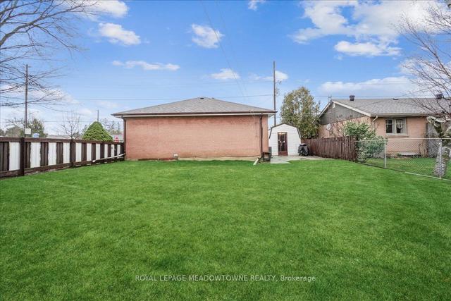 287 Meadowbrook Dr, House detached with 3 bedrooms, 2 bathrooms and 5 parking in Milton ON | Image 35