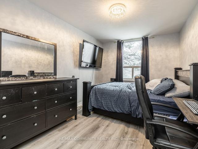 208 - 1 Four Winds Dr, Condo with 3 bedrooms, 2 bathrooms and 1 parking in Toronto ON | Image 21