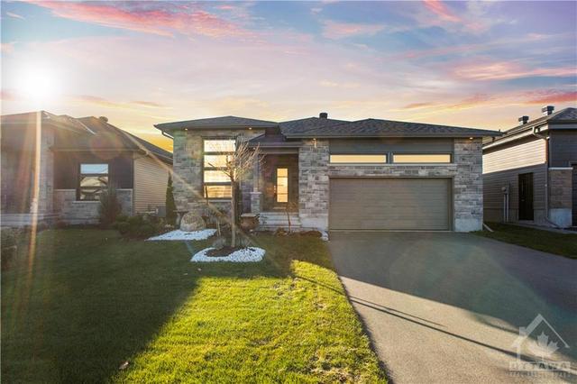 65 Granite Street, House detached with 4 bedrooms, 3 bathrooms and 4 parking in Clarence Rockland ON | Image 1